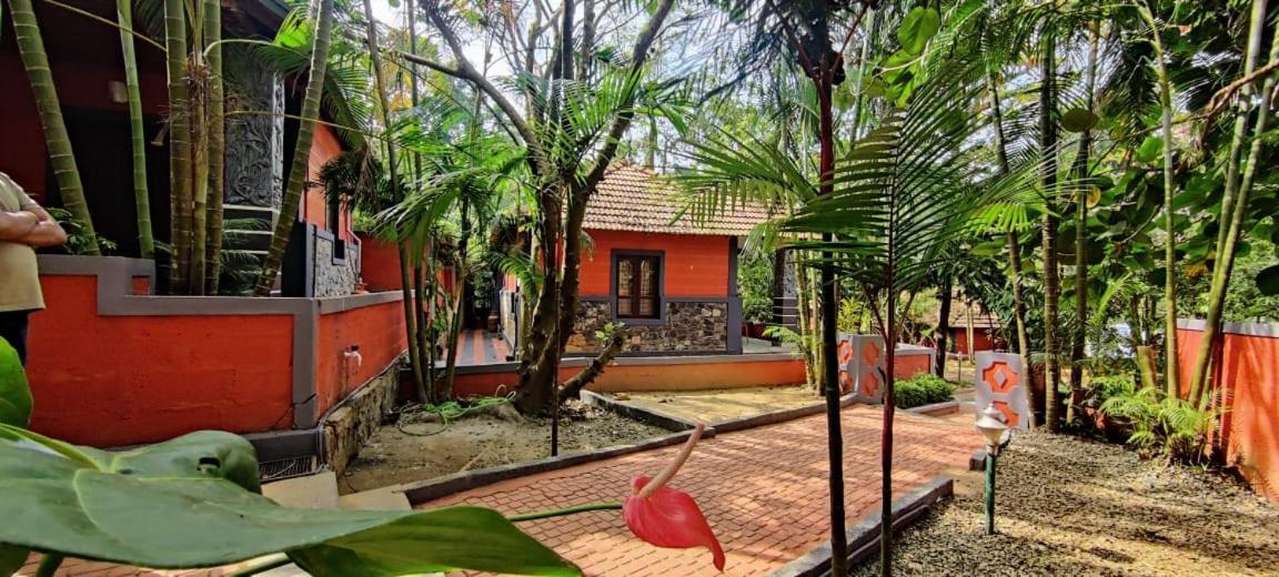 Padinjarathara Clay Resort By Bestinn Leisure - Wayanad المظهر الخارجي الصورة
