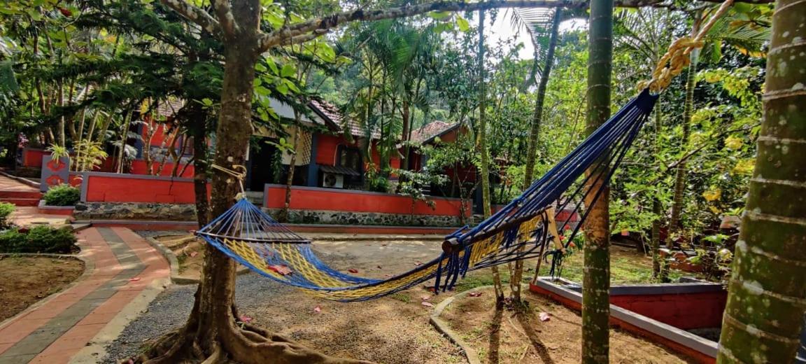 Padinjarathara Clay Resort By Bestinn Leisure - Wayanad المظهر الخارجي الصورة